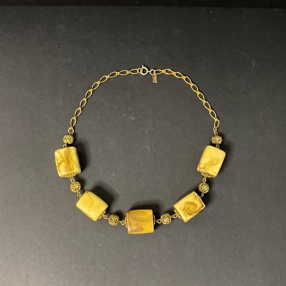 Vintage Signed Celebrity NY Chunky Marbled Lucite Filigree Bead Choker Necklace